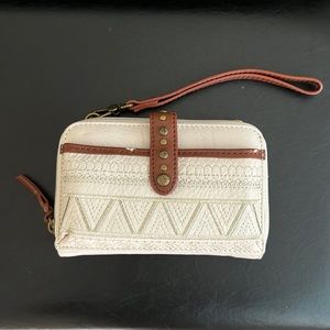 The Sak Smartphone Crossbody